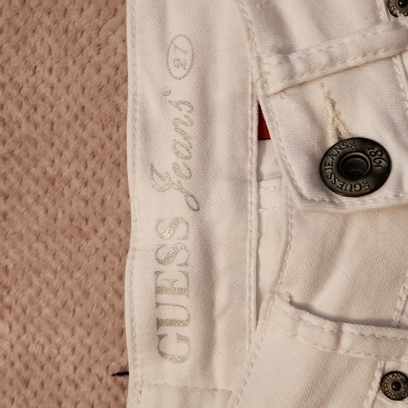 ❗️Like NEW ❗️Power Skinny Guess Jeans - Picture 3 of 9